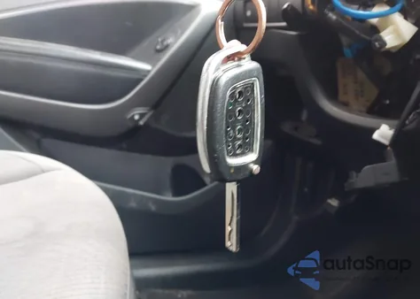 2015 Hyundai Santa Fe Sport 2.4L z USA, uszkodzony, nr VIN 5XYZUDLB9FG238562